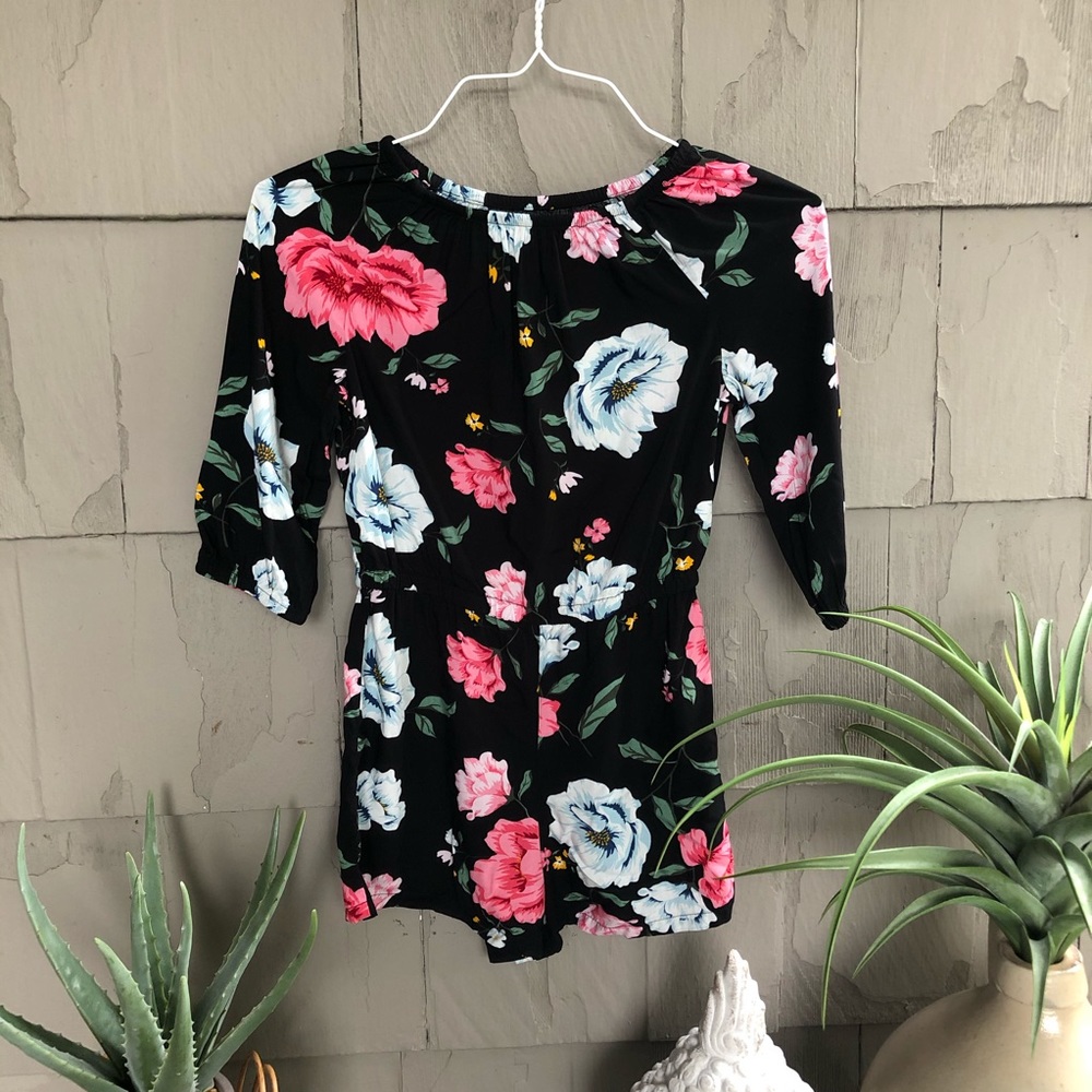 Long sleeve romper black with flowers Old Navy